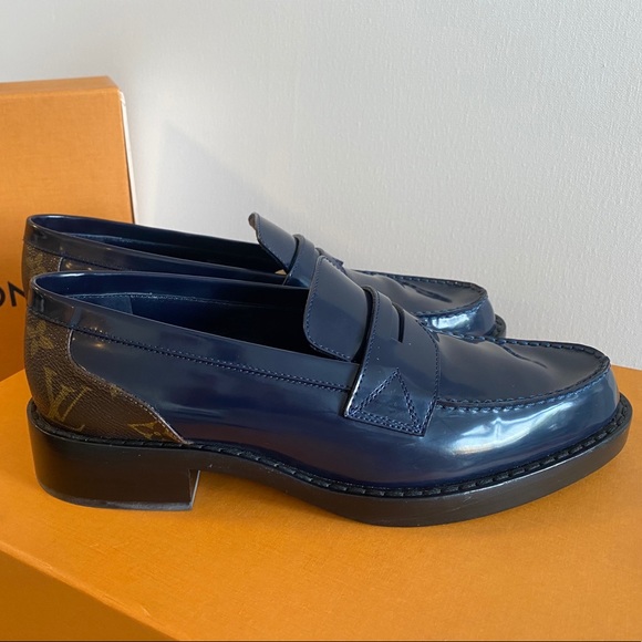 Louis Vuitton Loafers - Picture 2 of 4